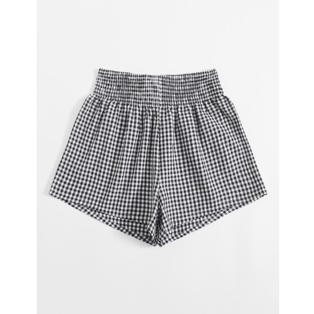 Boutique | Checkered Shorts - Picture 2 of 10
